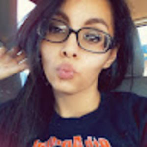 Meet your Posher, Lydia